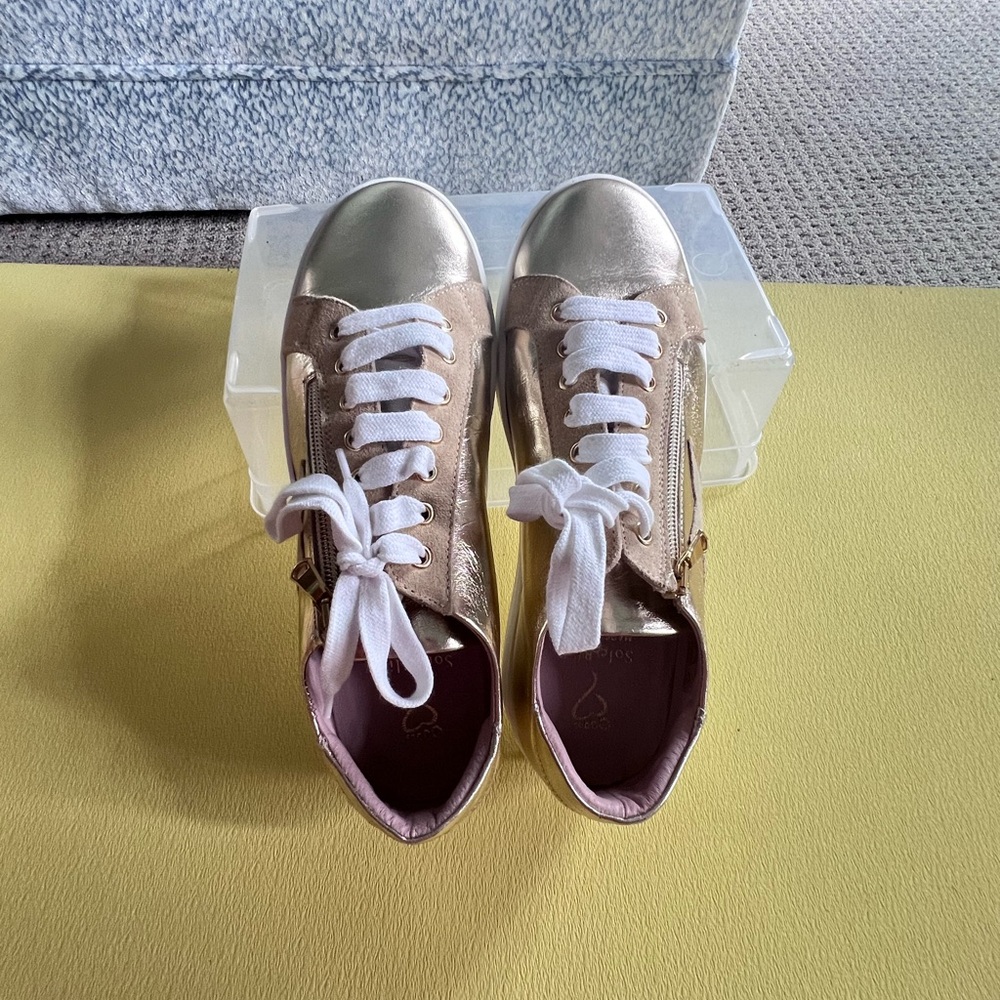 Sole Bliss Sneaker: Gold with Khaki Star. Easy Slip on and Zip up. Size 40.